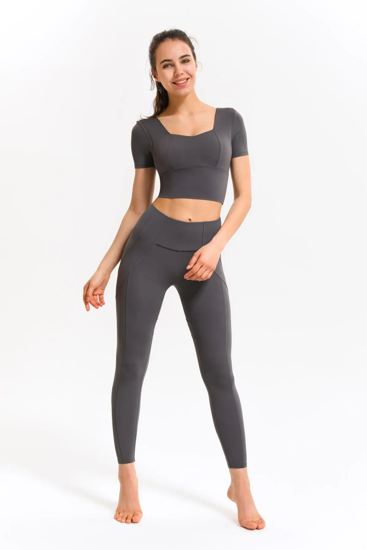 Cropped Short Sleeve Shirts Built-in Bra