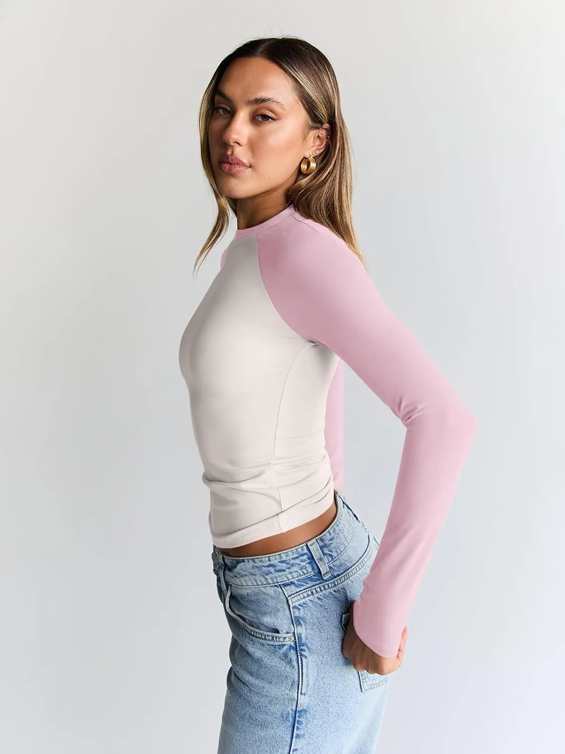 Trendy Queen Women's Long Sleeve Shirts Slim Fit Stretchy Color Block Slightly Cropped Tops