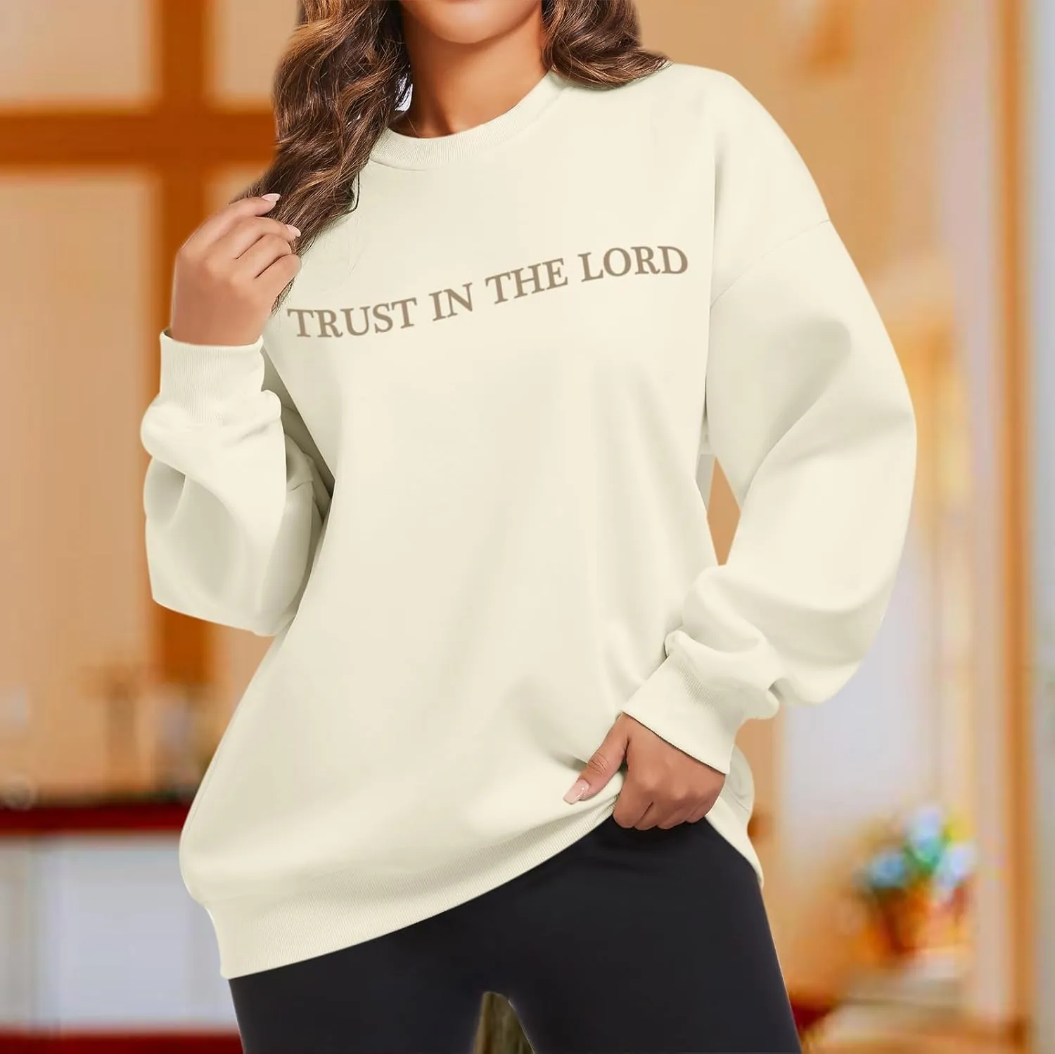 Tuislay Trust In The Lord Sweatshirt Bible Verse Christian Graphic Sweatshirts for Women Crew Neck Oversized Pullover Tops