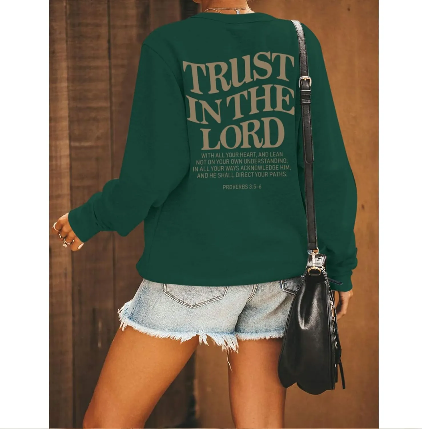 Tuislay Trust In The Lord Sweatshirt Bible Verse Christian Graphic Sweatshirts for Women Crew Neck Oversized Pullover Tops