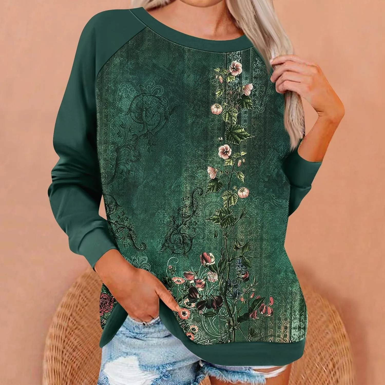 Womens Sweatshirts Floral Print Long Sleeve Loose Fit Shirts Crewneck Cute Trendy Clothing Sweater